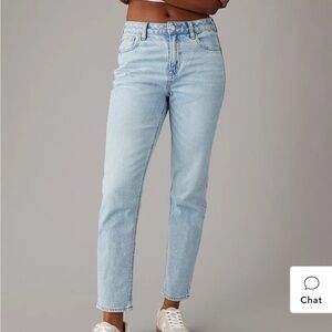 American Eagle Strigid Mom Jeans